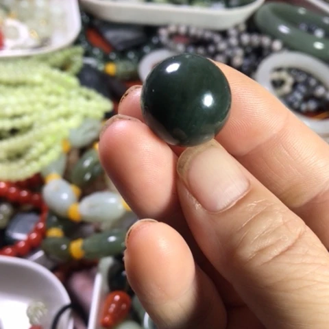 未镶嵌和田玉（碧玉）手机链20圆珠