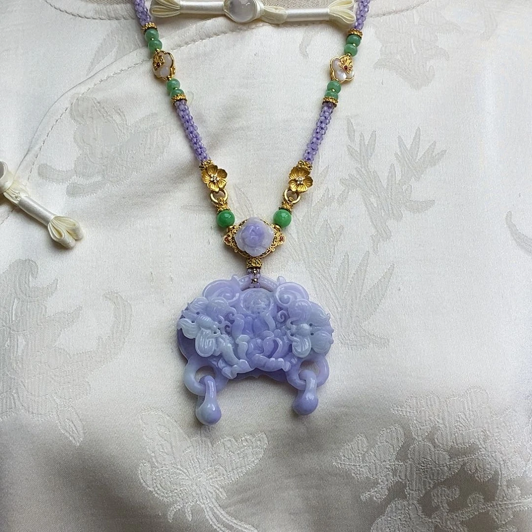 翡翠颈饰未镶嵌天然