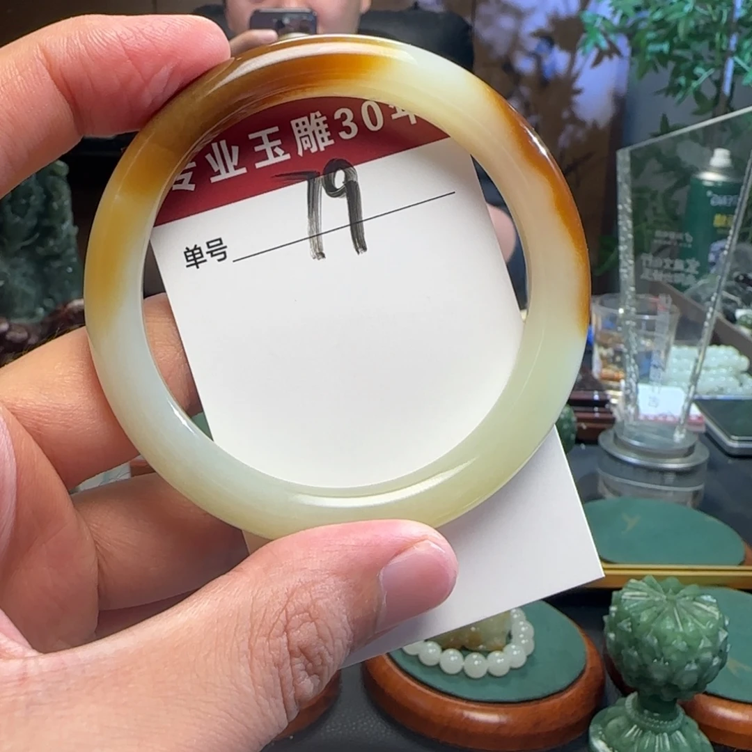 猪****和田玉未镶嵌颈饰