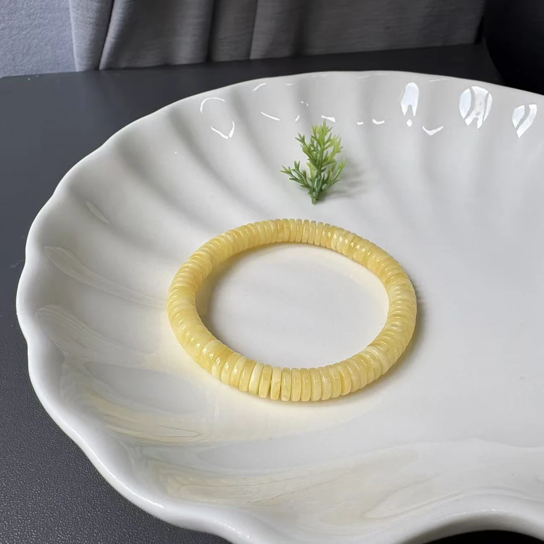 约7.5mm俄料鸡油黄白花蜜蜡精工药片单圈手串7-8克