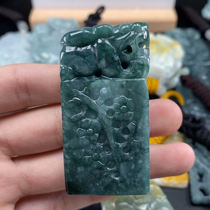 翡翠未镶嵌颈饰天然保真a货翡翠