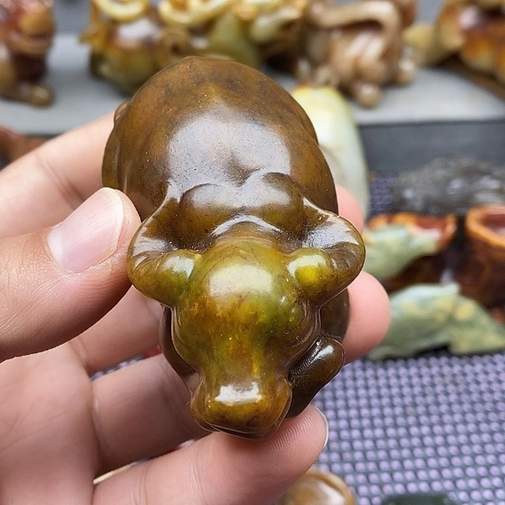 未镶嵌蛇纹石玉颈饰
