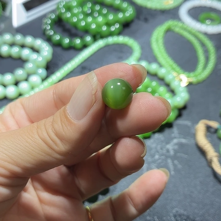 和田玉（碧玉）未镶嵌吊坠(不含链)碧玉猫眼单珠12m