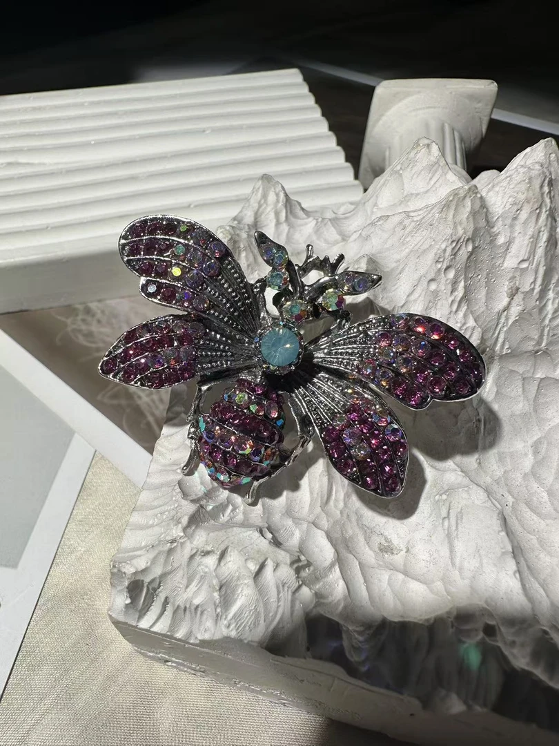 铜合金仿水晶胸针 禧娘娘-施家轻奢时尚百搭复古重工优雅-S3657