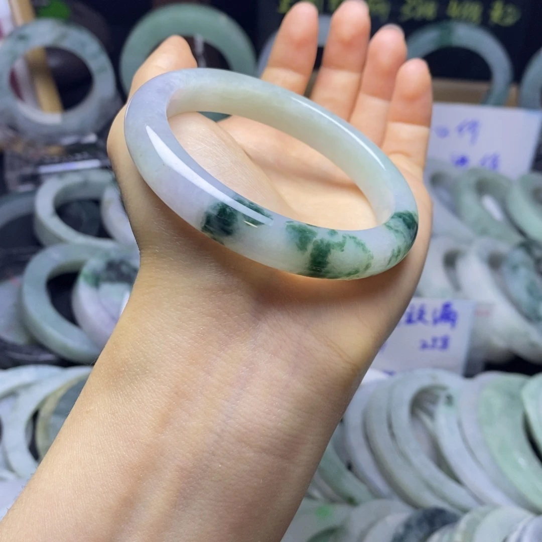 定制翡翠未镶嵌手镯