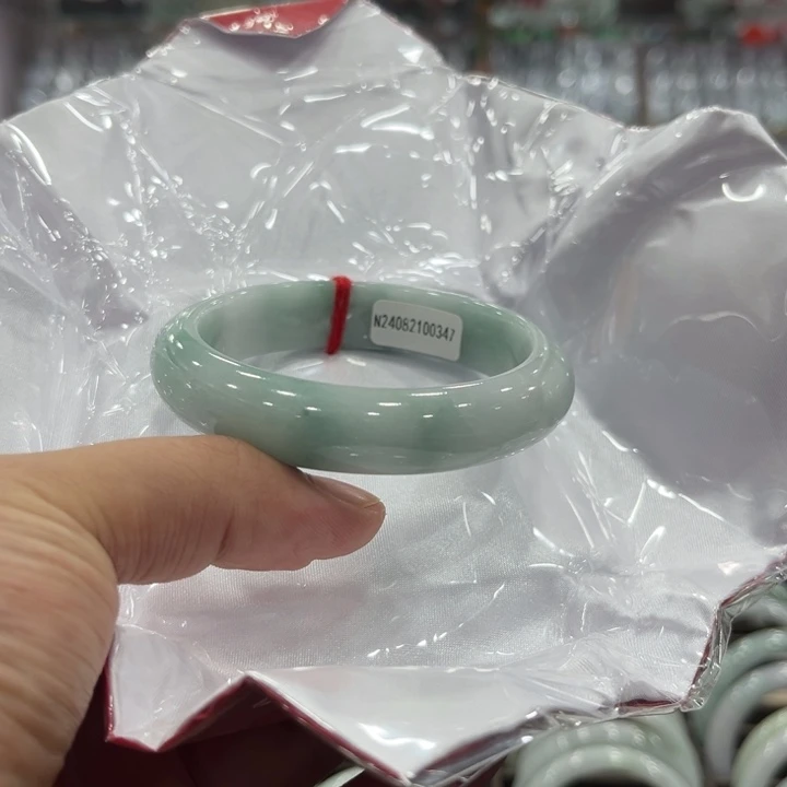 翡翠未镶嵌手镯缅甸翡翠 A 货手镯