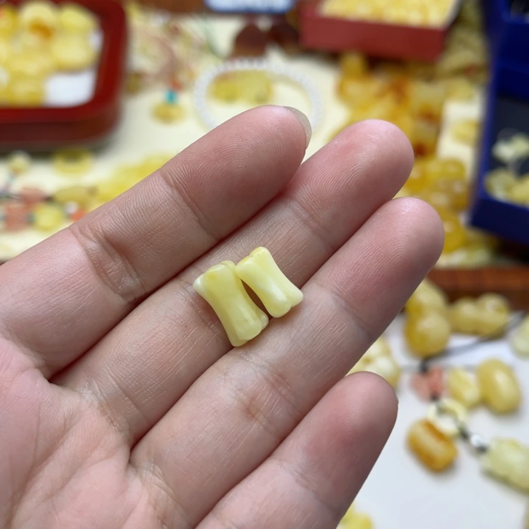 【闪购商品】蜜蜡裸石未镶嵌配饰