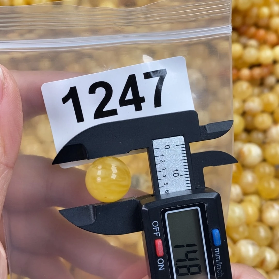 蜜蜡珠宝奇石未镶嵌