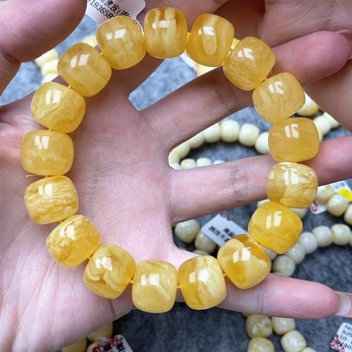 琥珀未镶嵌珠宝奇石14