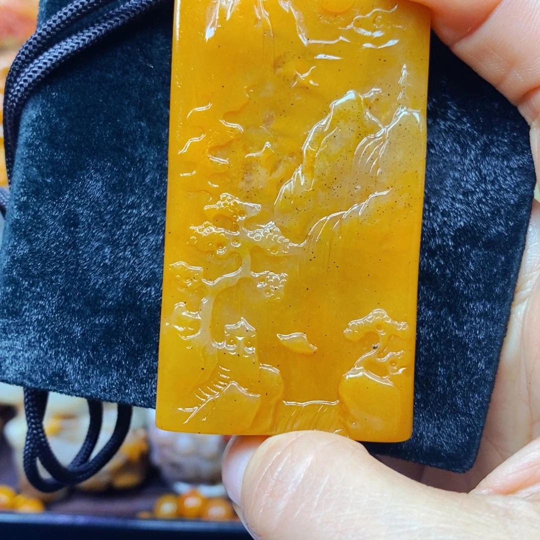 未镶嵌石英质玉（黄龙玉）吊坠(不含链)