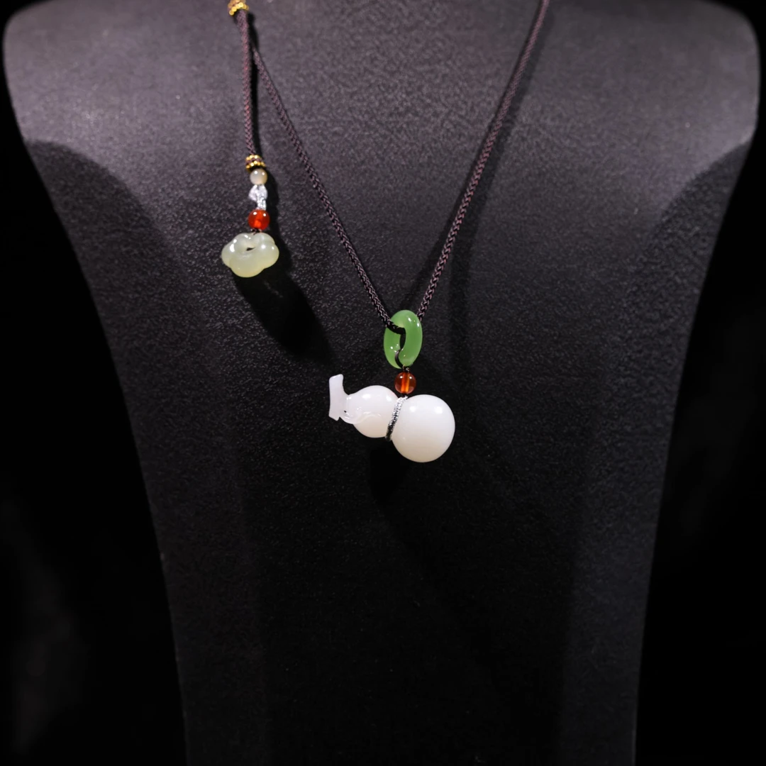 【新疆马爷珠宝】白玉女士葫芦吊坠27*14/7g