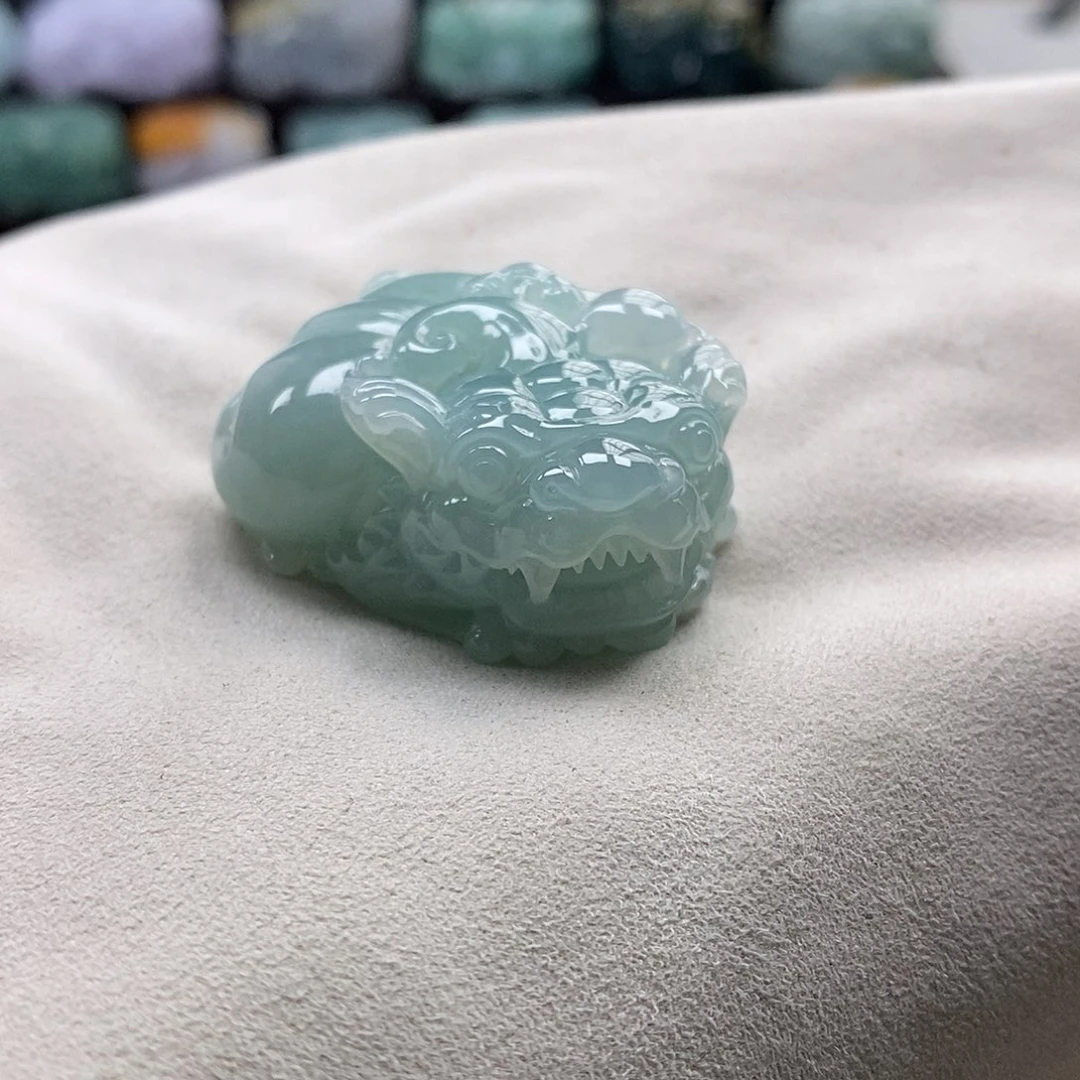 翡翠未镶嵌颈饰天然翡翠吊坠貔貅