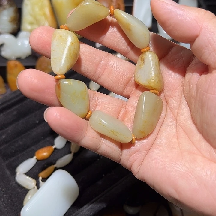 勇***涯手串未镶嵌和田玉不退不换