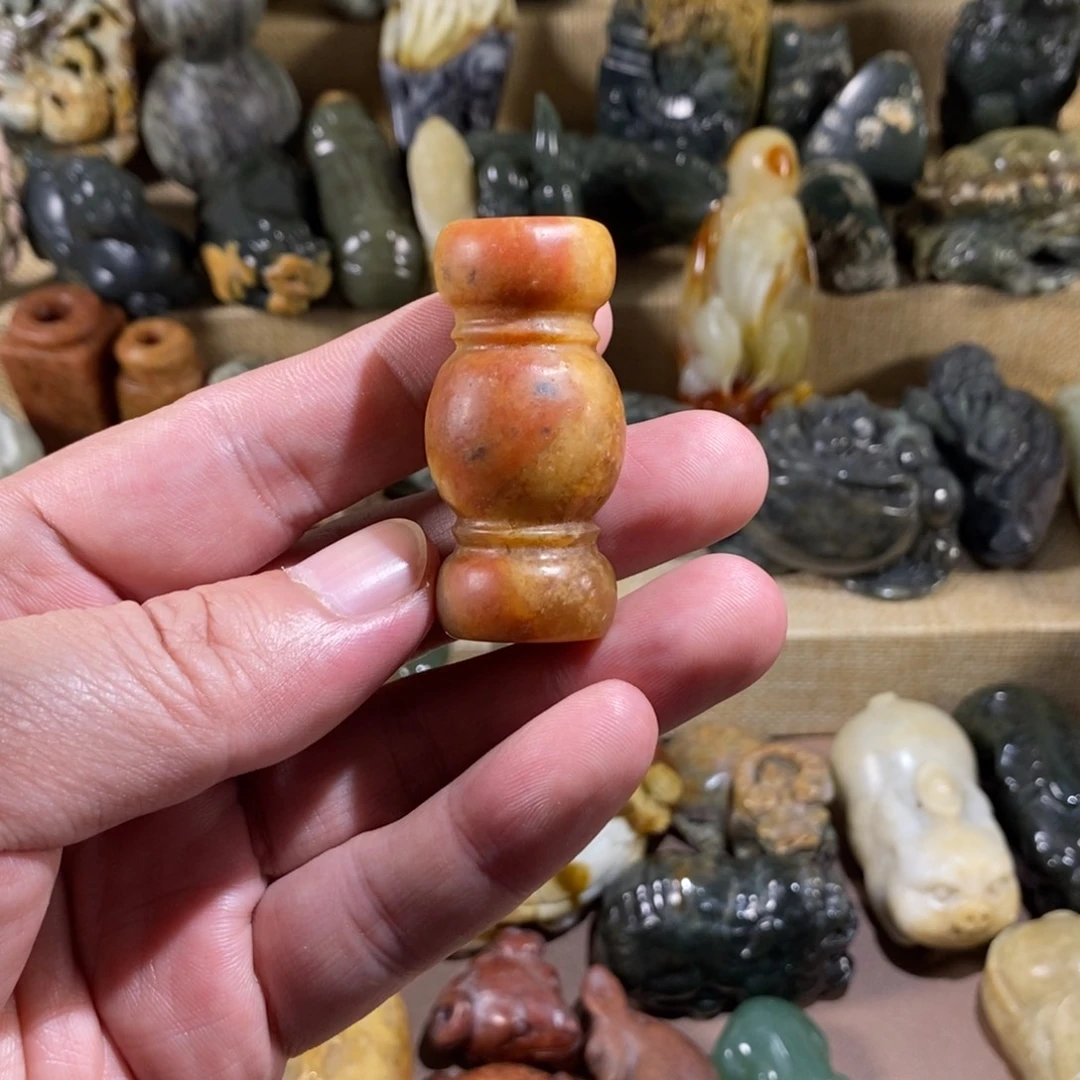 未镶嵌透闪石质玉挂件