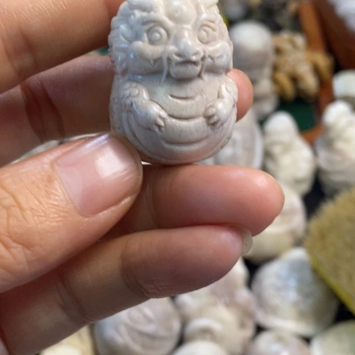米***熊配饰鹿角雕刻一个出