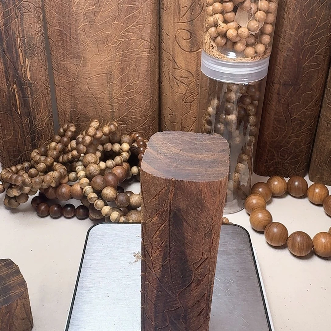 小***马檀香木手把件手把件手把件