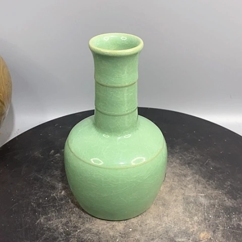 摆件汝窑竹节瓶造型独特
