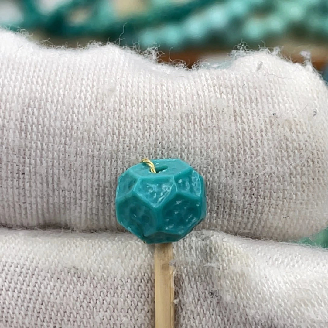 绿松石未镶嵌挂件