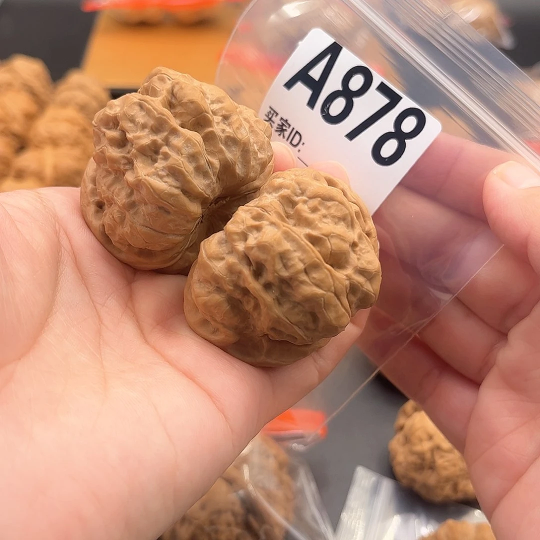 文玩核桃把件E**C蛙蛙精品45肚47