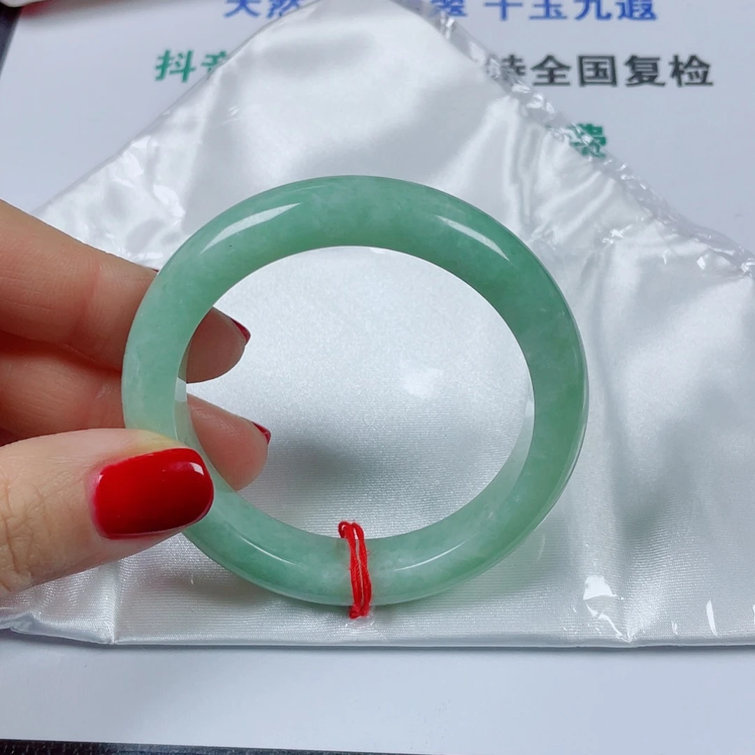 翡翠未镶嵌手镯圈口54.8宽12.5厚9.2