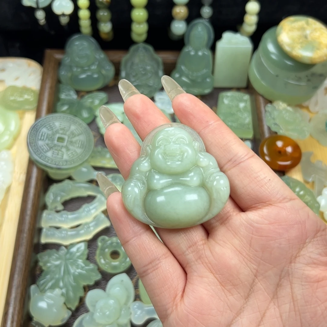 未镶嵌蛇纹石玉颈饰