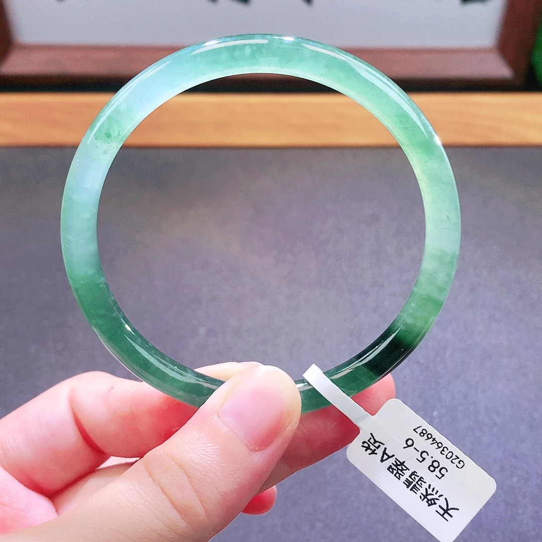 翡翠未镶嵌手镯天然翡翠