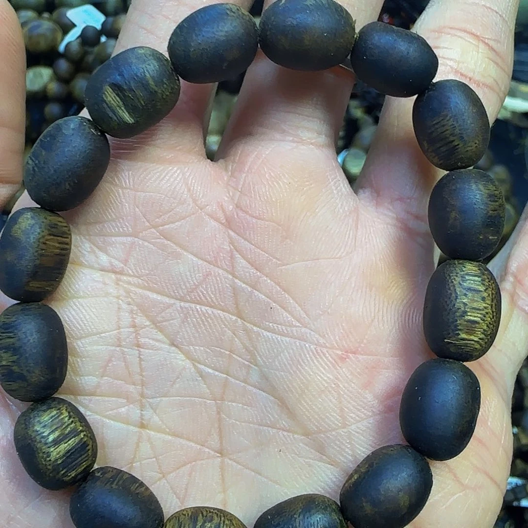 沉香手串?沉水浮留疤8.7克