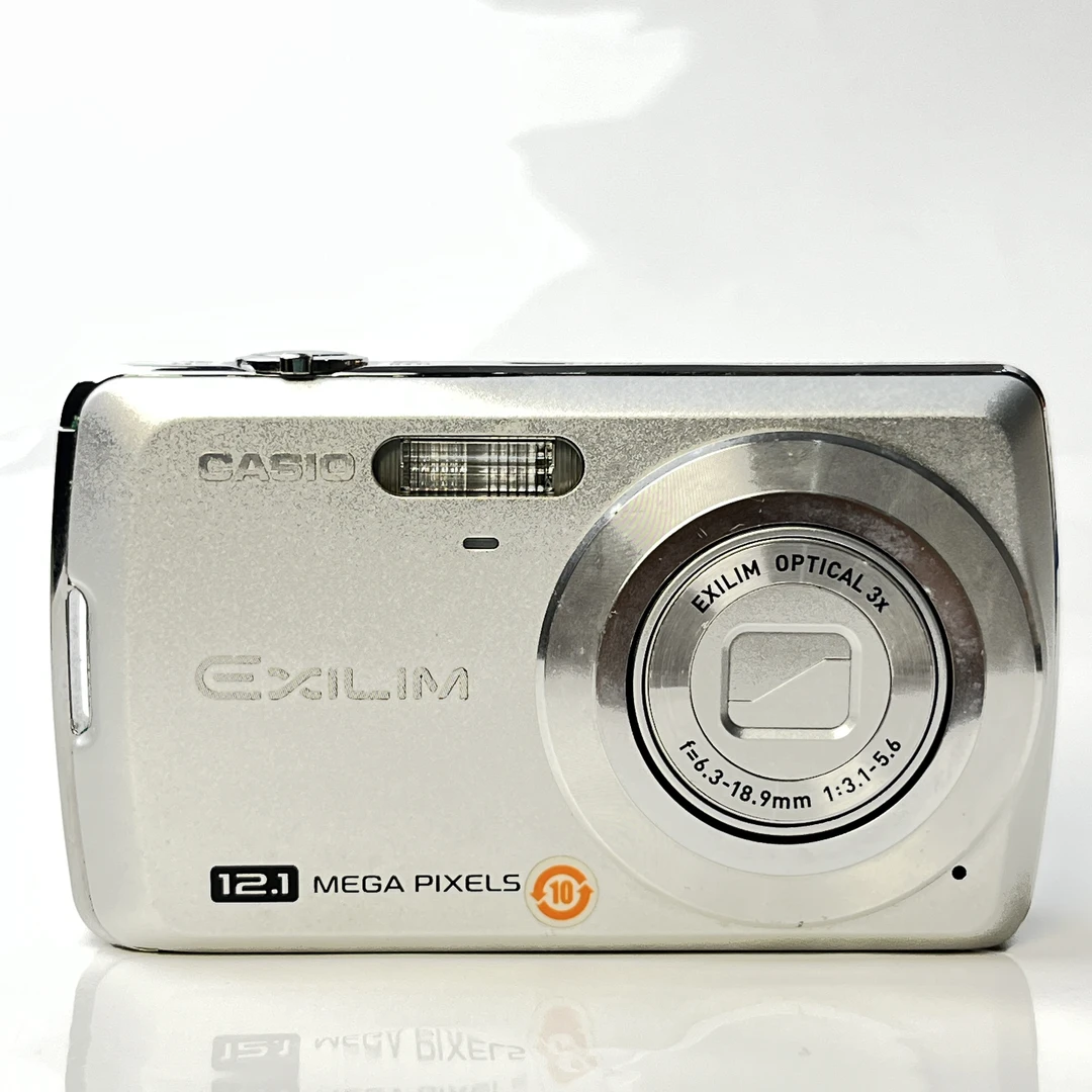95新 Casio/卡西欧 z35银色1210万像素3倍变焦数码相机
