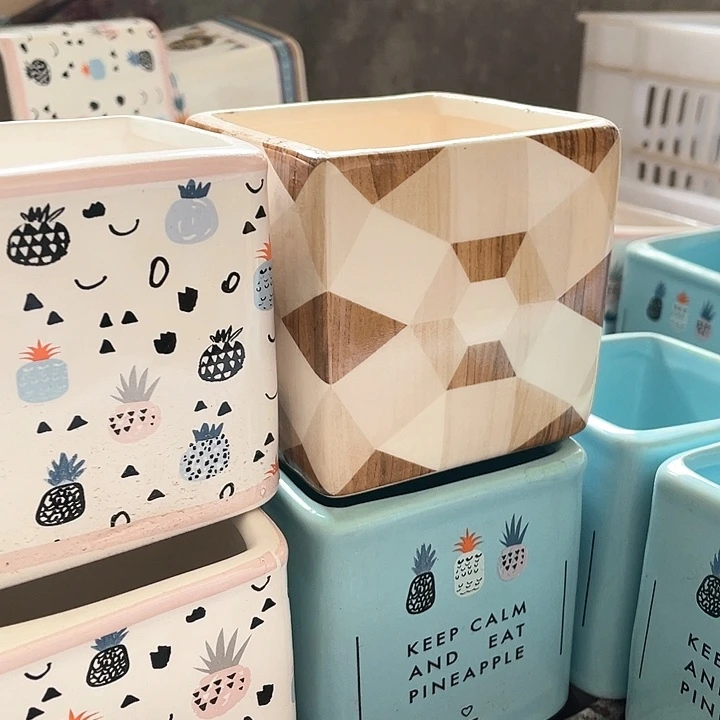 随机9个半手工花盆9.99包邮发件