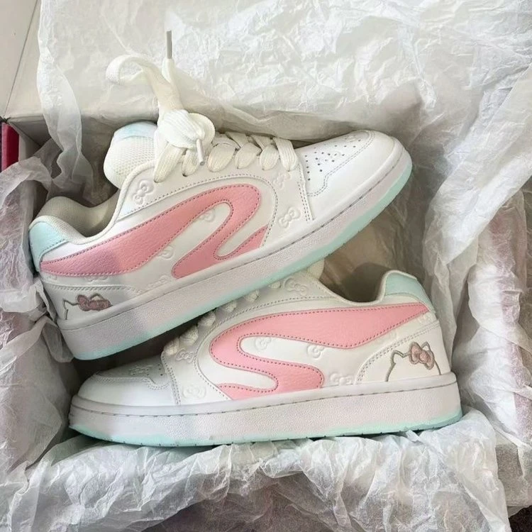 2025年秋季低帮（帮高小于10cm)运动鞋系带橡胶女子学生百搭网面