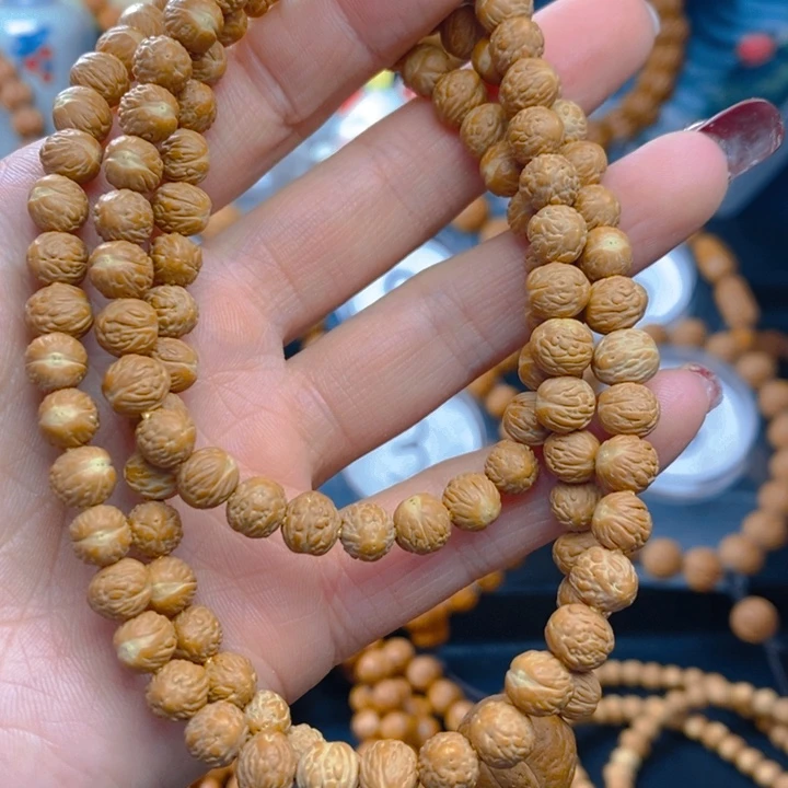 桃核手串0.77777777777