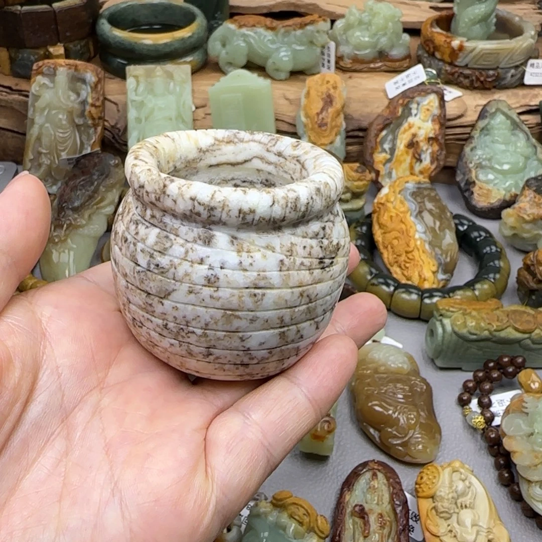 岫岩河磨玉（透闪石质玉）未镶嵌珠宝奇石