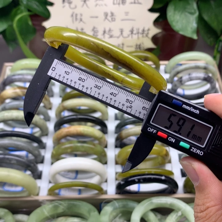 蛇纹石玉未镶嵌手镯117