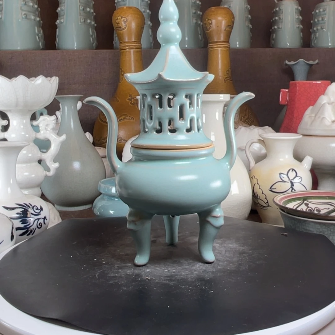 赏品001汝三足炉一个
