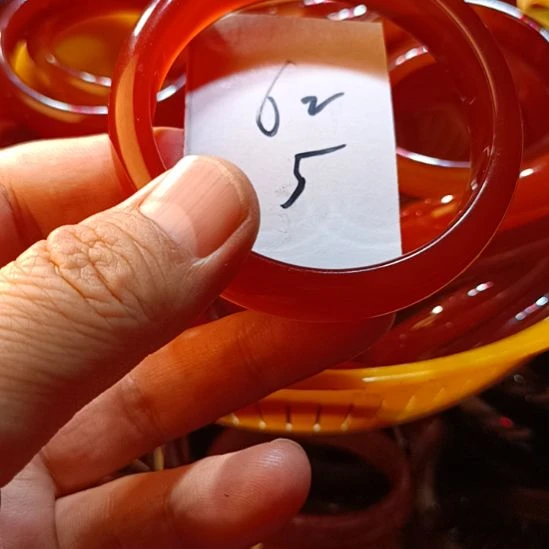 玛瑙/玉髓手镯未镶嵌