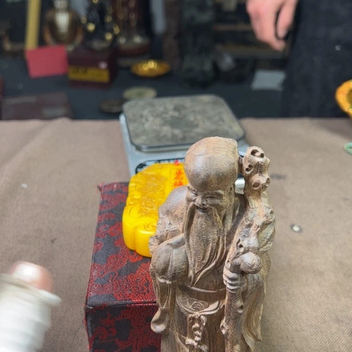 精品摆件工艺品等