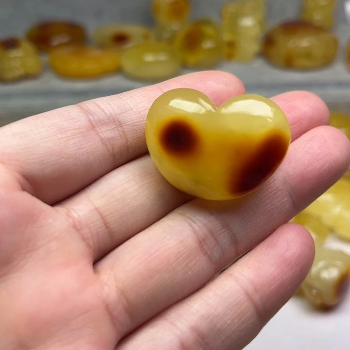 琥珀颈饰未镶嵌琥珀蜜蜡
