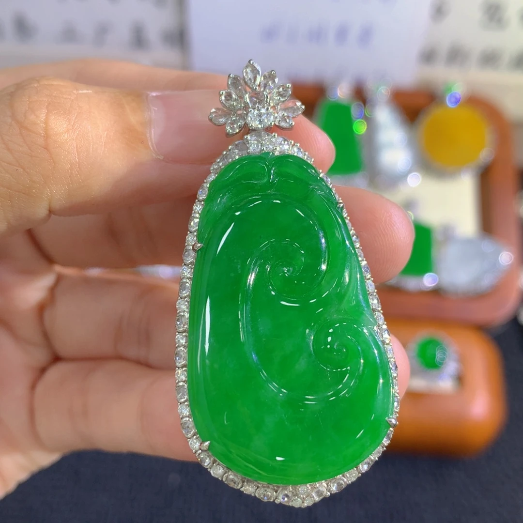 翡翠18K金镶嵌吊坠(不含链)如意