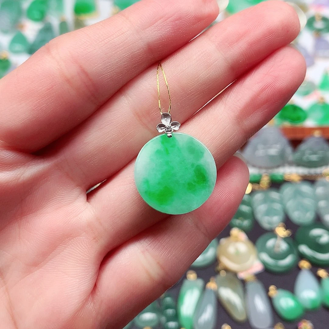 翡翠18K金镶嵌颈饰天然翡翠A货