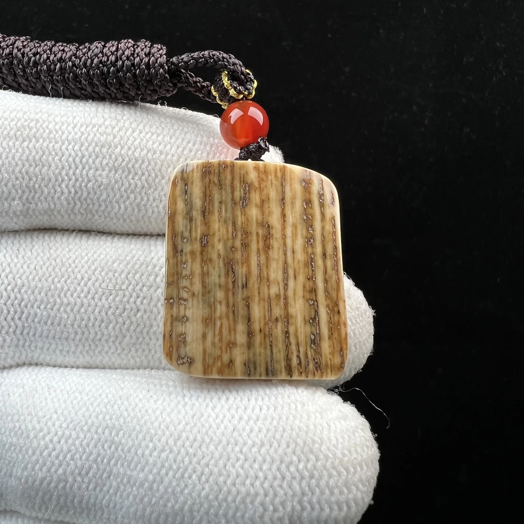 E2559天然猛犸牙 带皮无事牌 22*26*5.8mm支持鉴定 假一罚四