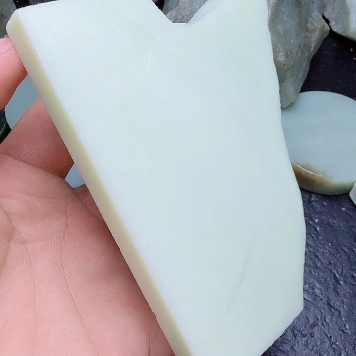 未镶嵌和田玉（糖玉）珠宝奇石