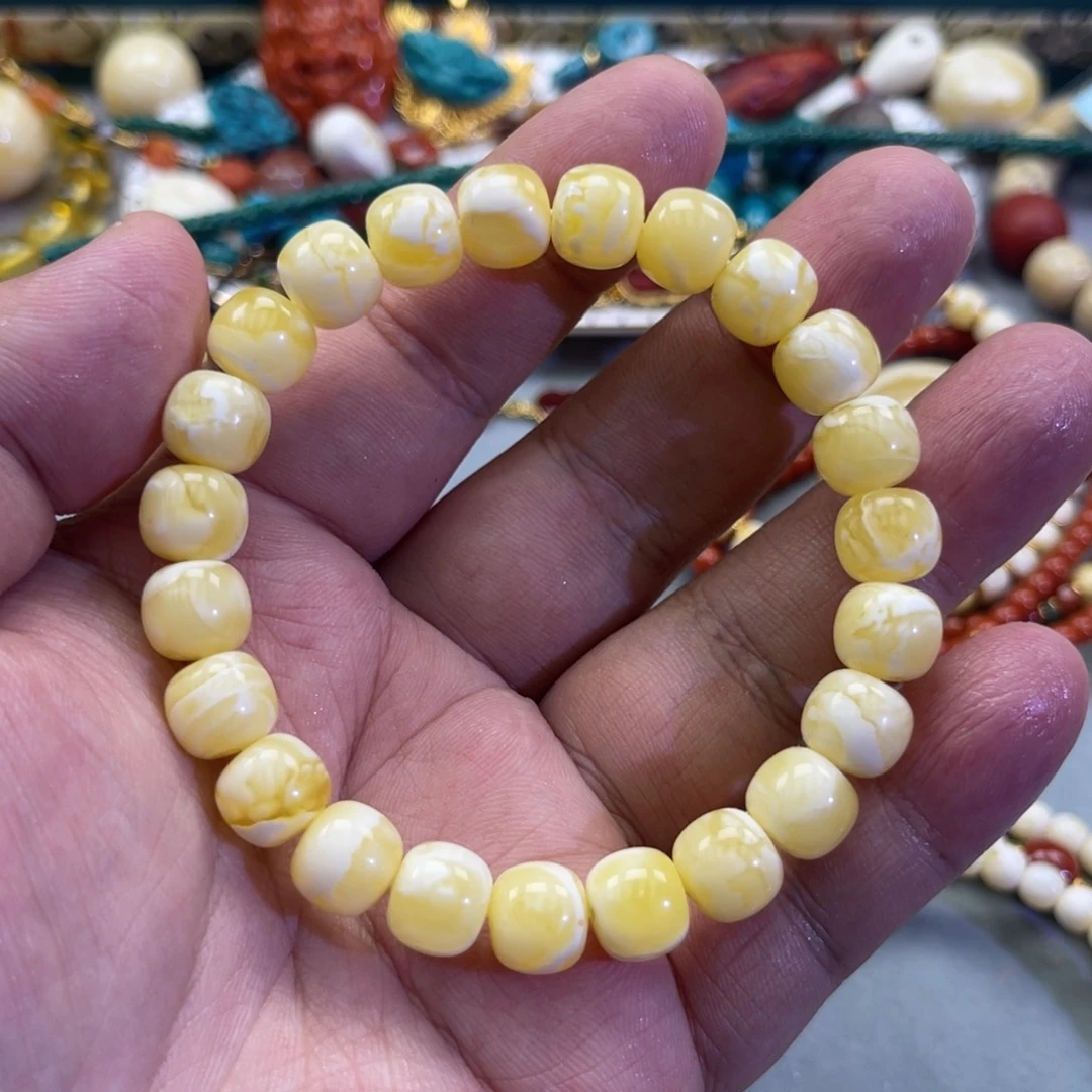 琥珀未镶嵌珠宝奇石44