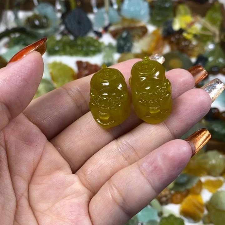 蛇纹石玉未镶嵌吊坠