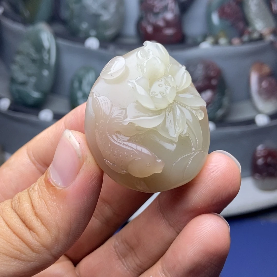 王***3玛瑙/玉髓未镶嵌颈饰
