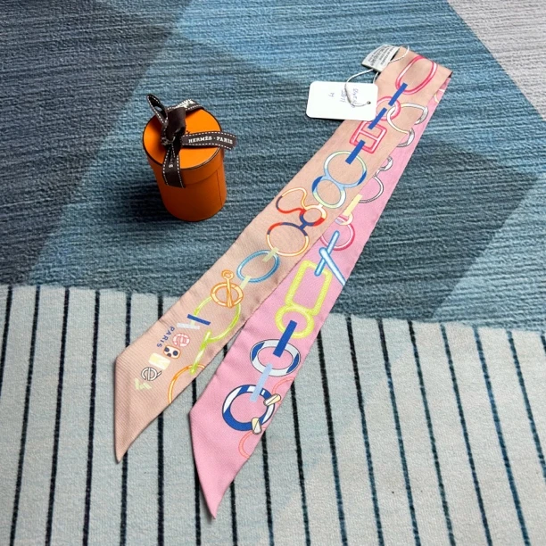 95新 Hermes/爱马仕 双面粉色丝巾丝带