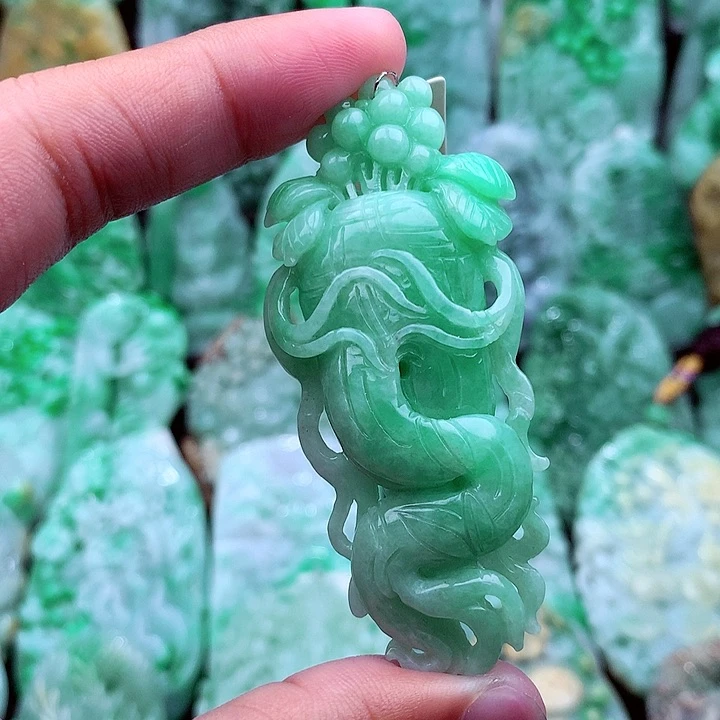 翡翠吊坠(不含链)未镶嵌