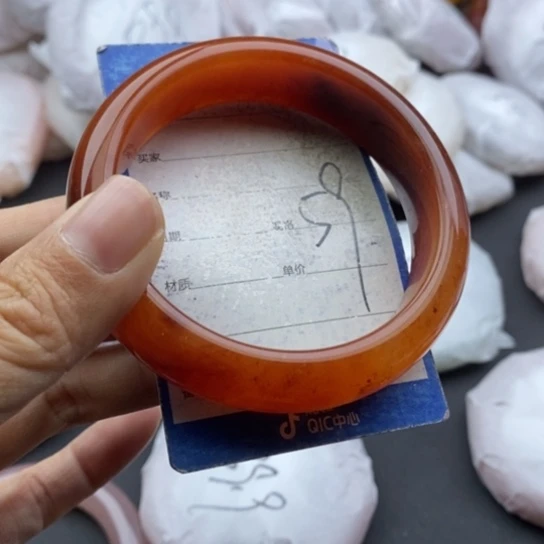 石英质玉未镶嵌手镯