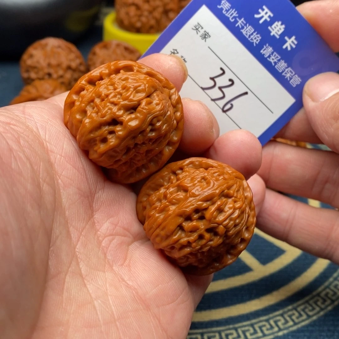 文玩核桃把件白狮子35