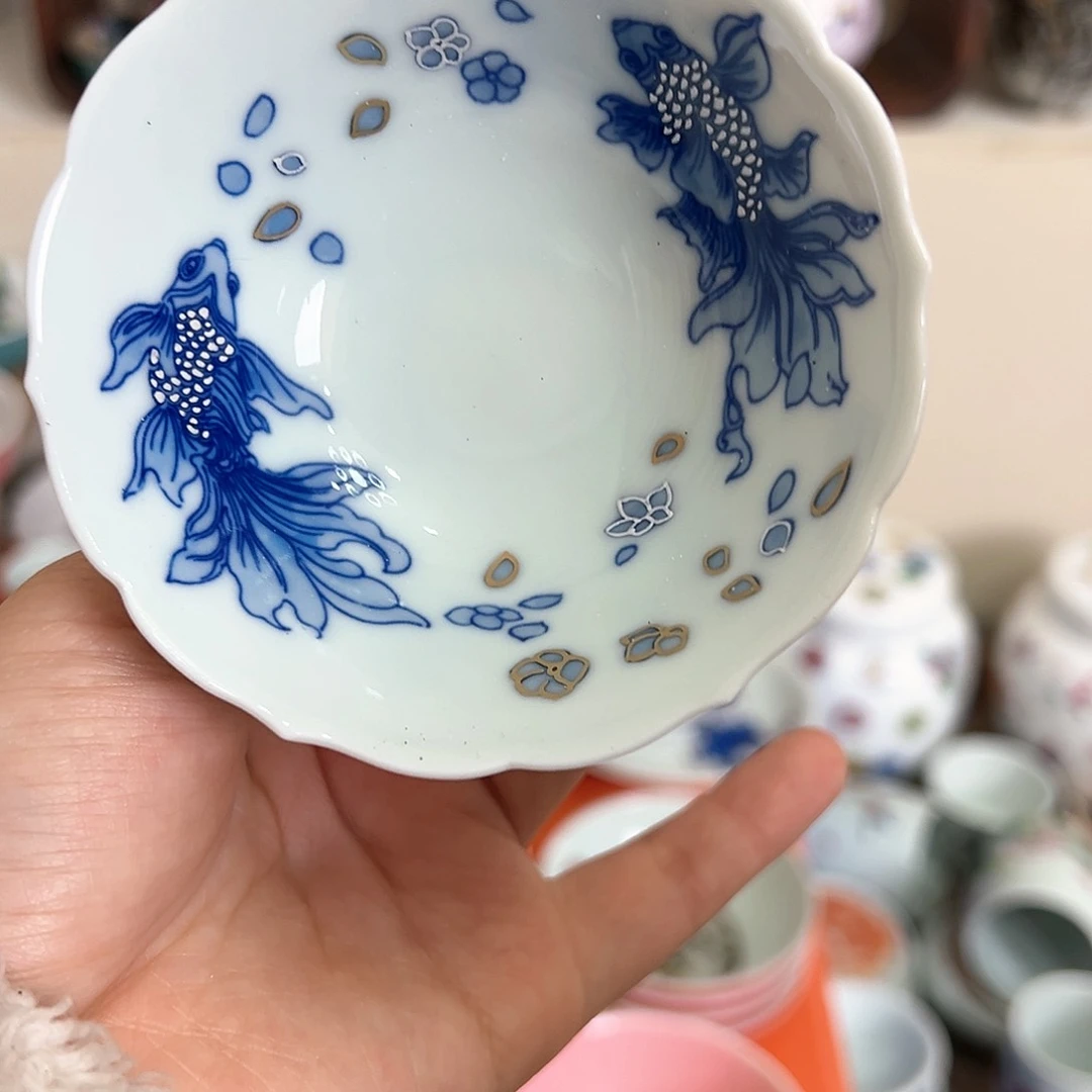 全品青花鱼杯手绘