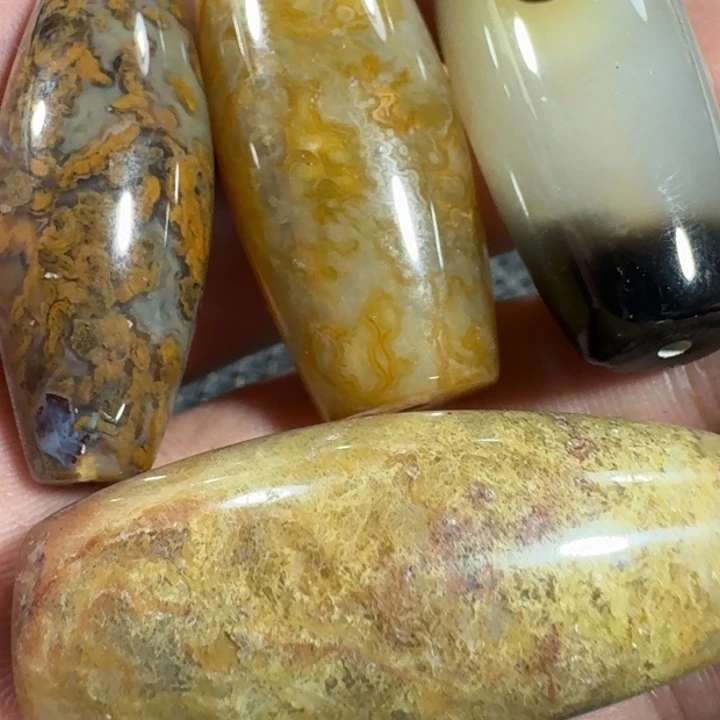 友***哥玛瑙/玉髓未镶嵌颈饰
